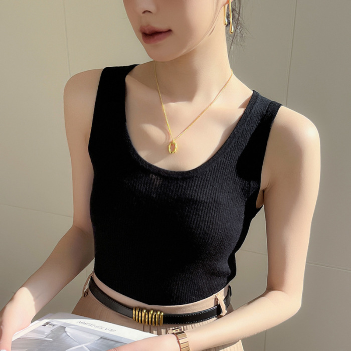 U-neck suit with soft waxy bottoming shirt 36