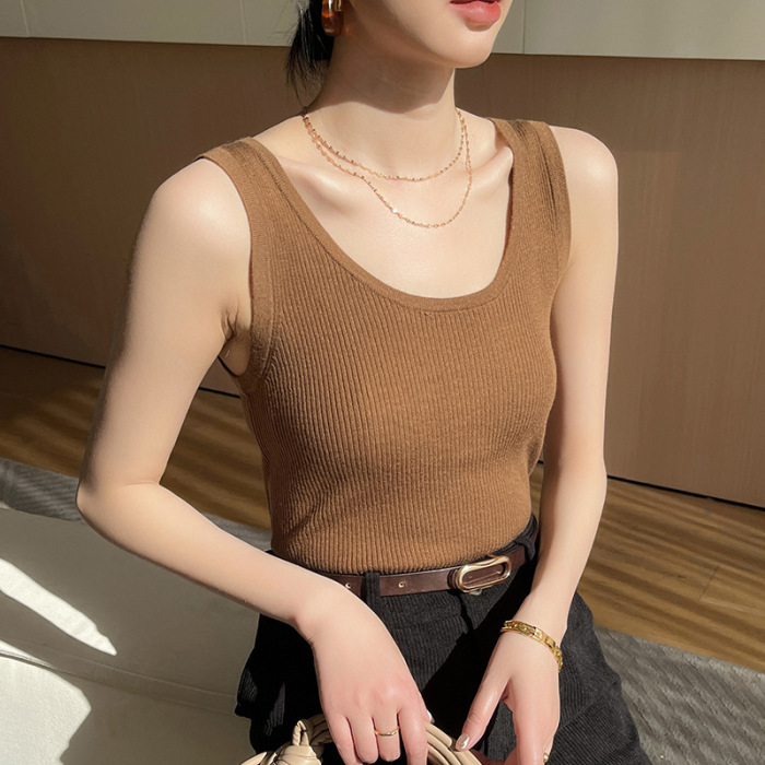 U-neck suit with soft waxy bottoming shirt 36