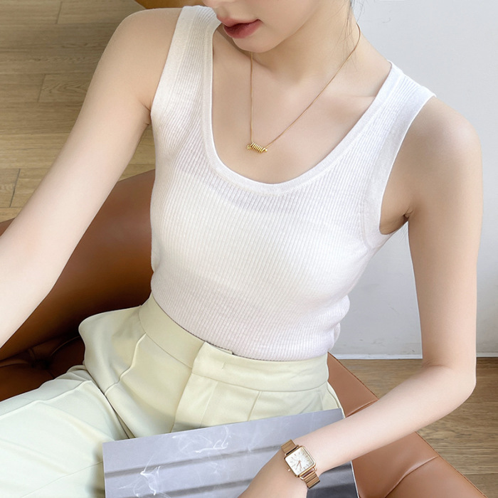 U-neck suit with soft waxy bottoming shirt 36